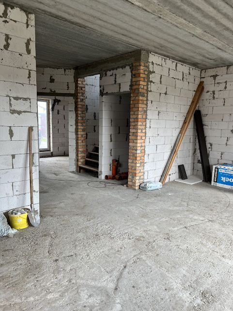 Продаж затишного будинку в передмісті Києва Святопетрівське