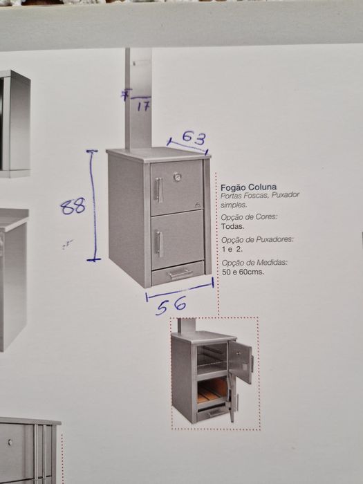 Fogão de lenha em inox com forno.