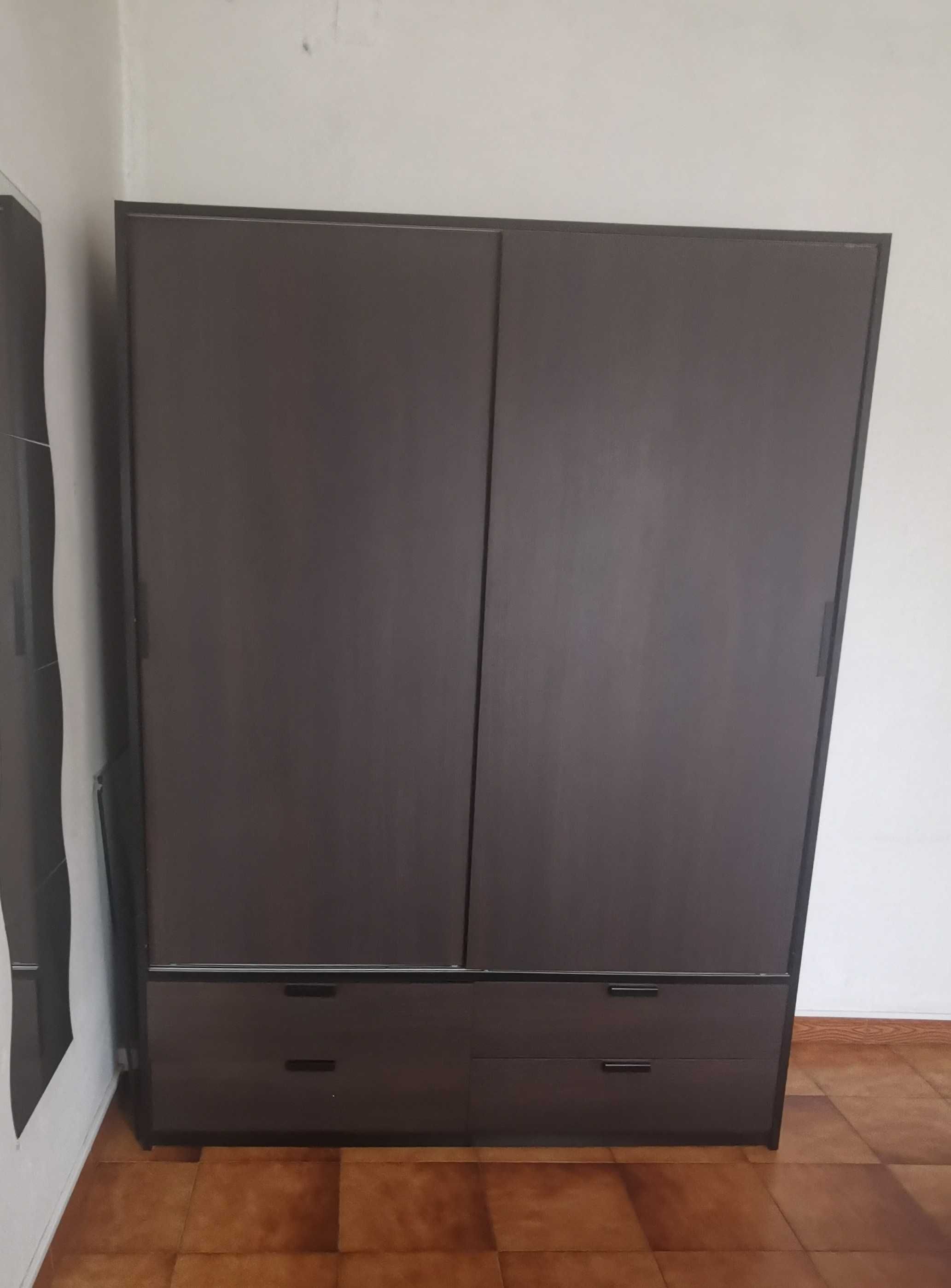 Conjunto de móveis quarto completo - ótimo estado!