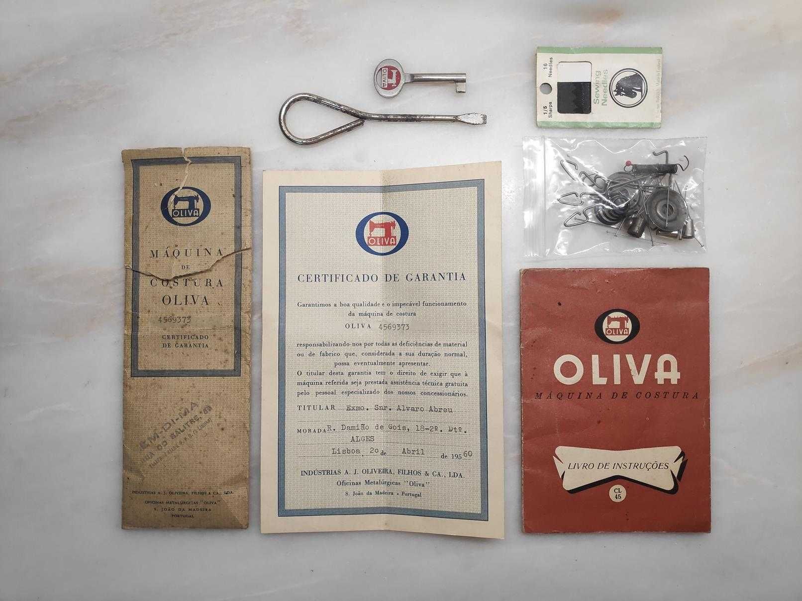 Manual, certificado Garantia e chave (Máquina de costura Oliva CL 45)