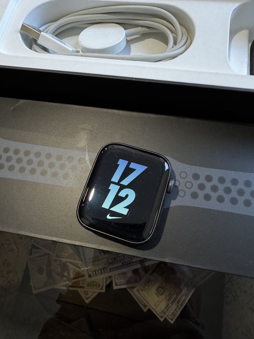 Apple Watch 5 series Nike 44mm