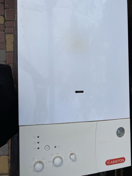 Двухконтурний котел Арістон