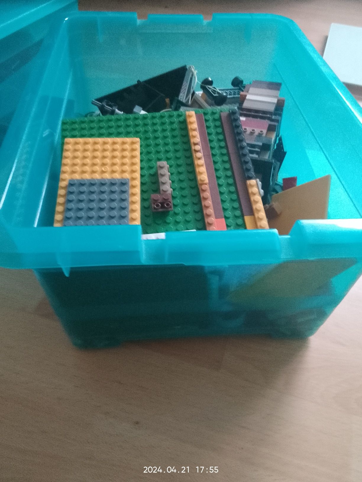 Klocki LEGO pudełka