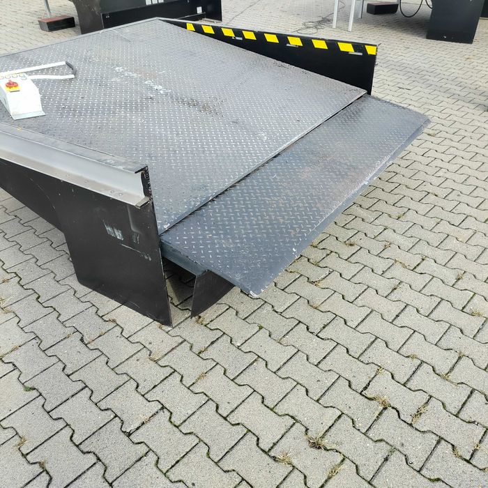 Rampa rozładunkowa dok przeładunkowy rampa zewnetrzna