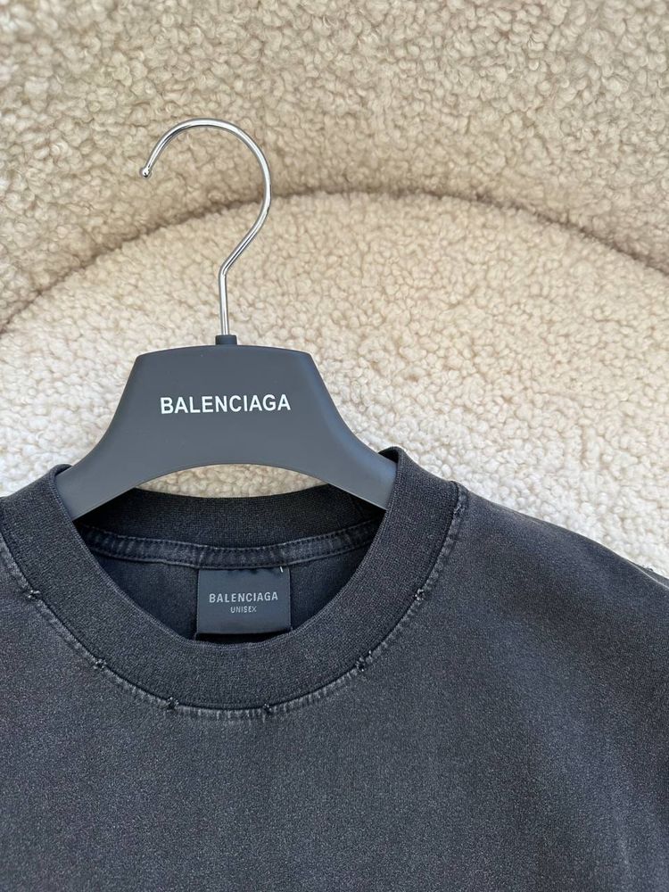 Футболки Balenciaga