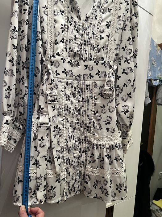 Жіноча сукня в ідеальному стані