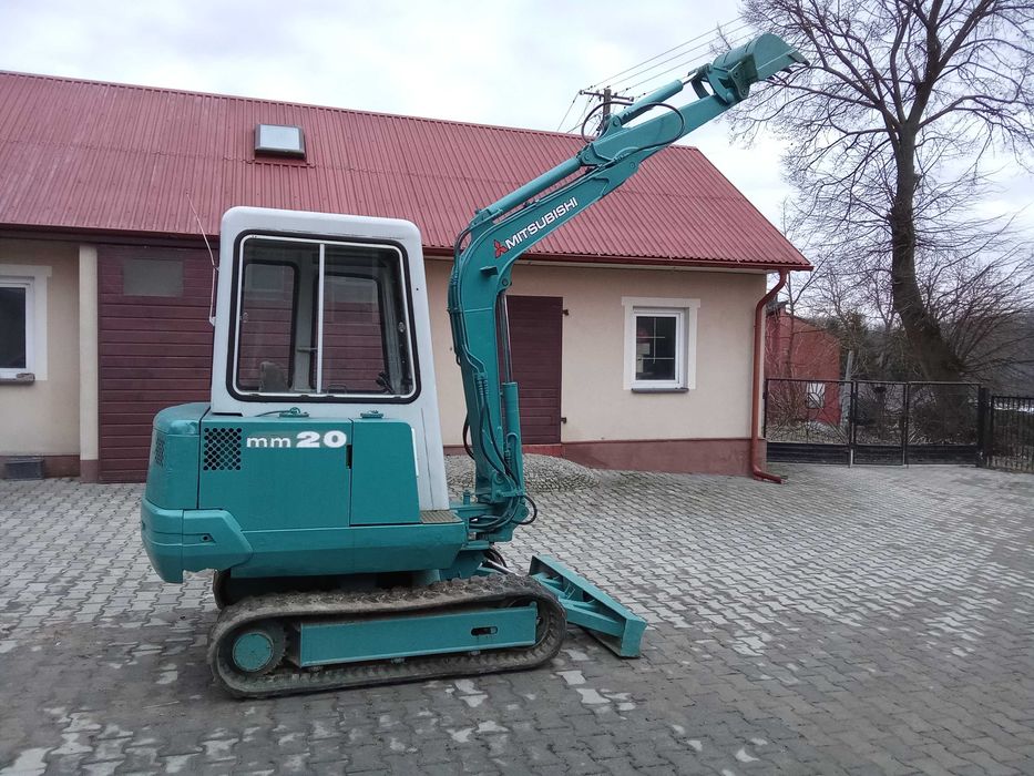 Minikoparka Mitsubishi MM20 jcb case Cat Komatsu