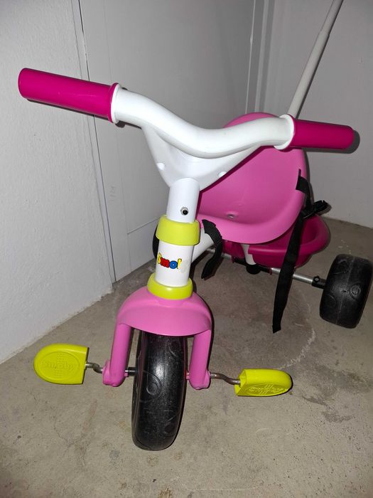 Triciclo com Pega