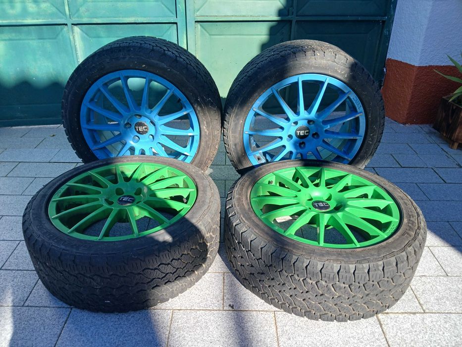 Jantes com pneus em bom estado