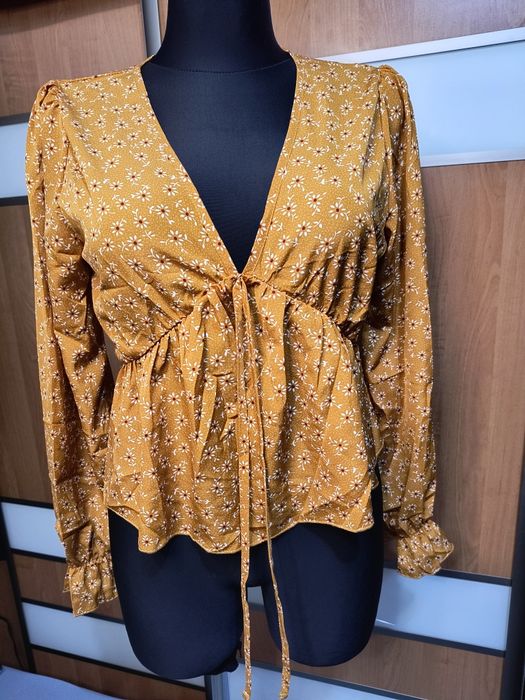 Bluzka z długim rękawem i głębokim dekoltem boho M