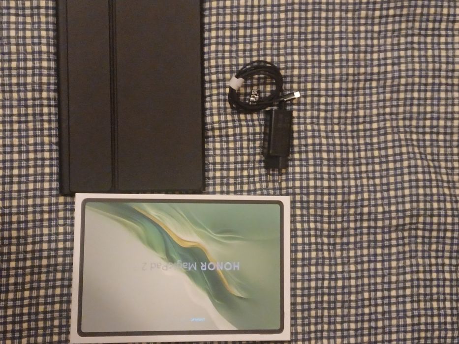 Tablet Honor Magic Pad 2 • 12GB/256GB • Como Novo • Com Capa + Películ
