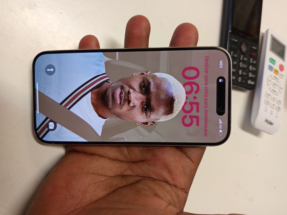 Vendo o meu iphone15 pro, com 89% de bateria e sem nenhum risco
