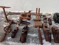Ferramentas antigas diversas