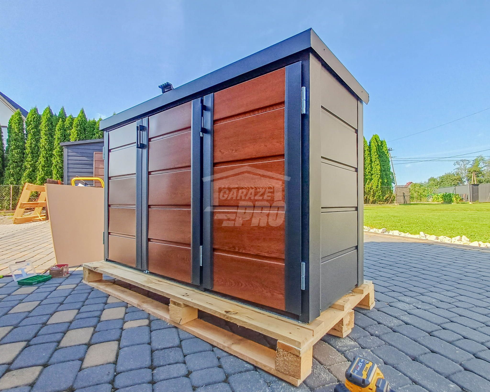 Zabudowa koszy na śmieci wiata obudowa 207x80x120 cm 3x240L GP511