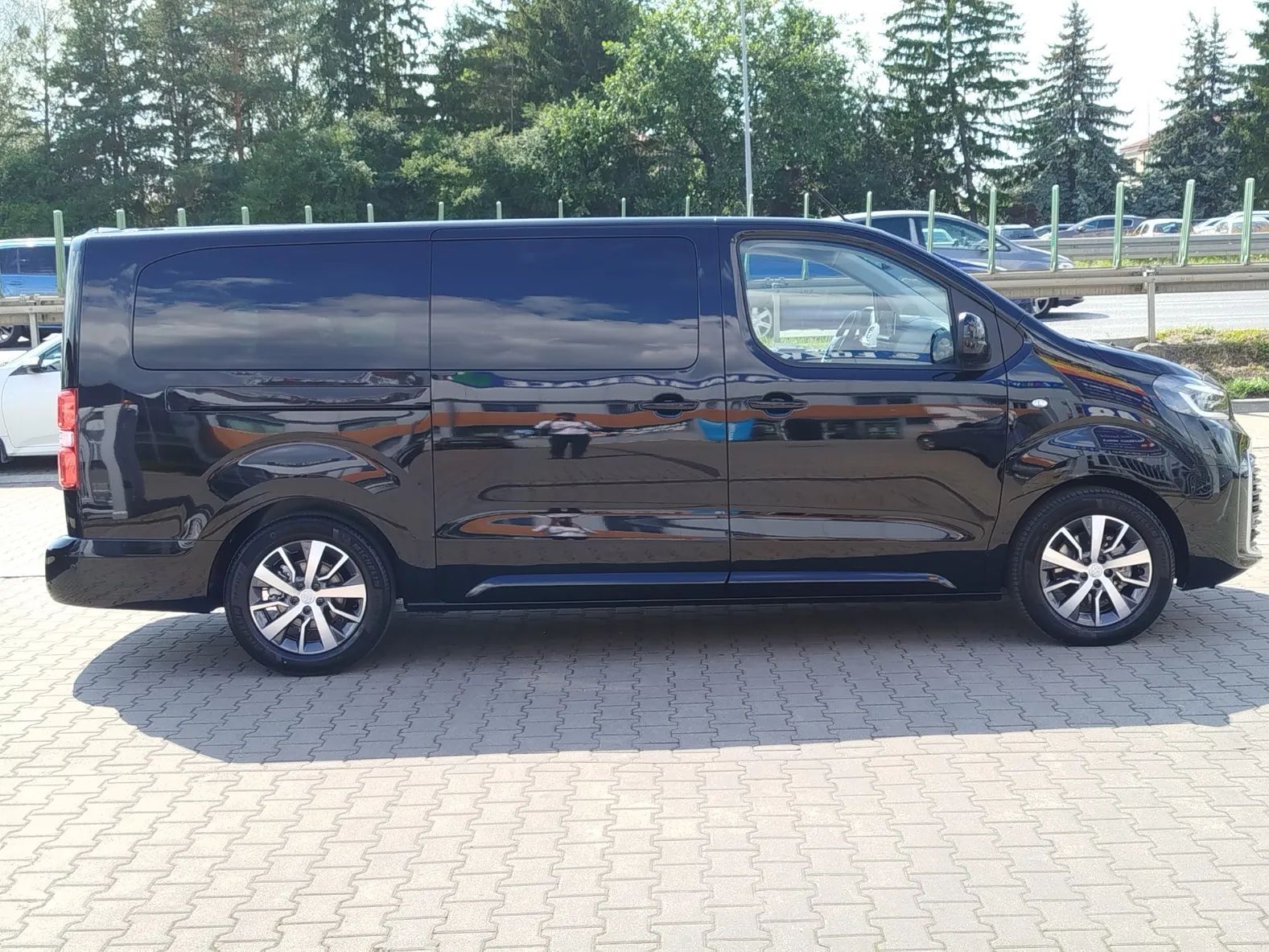Toyota Proace Verso LONG 2,0_D4D177 8A/T Vip