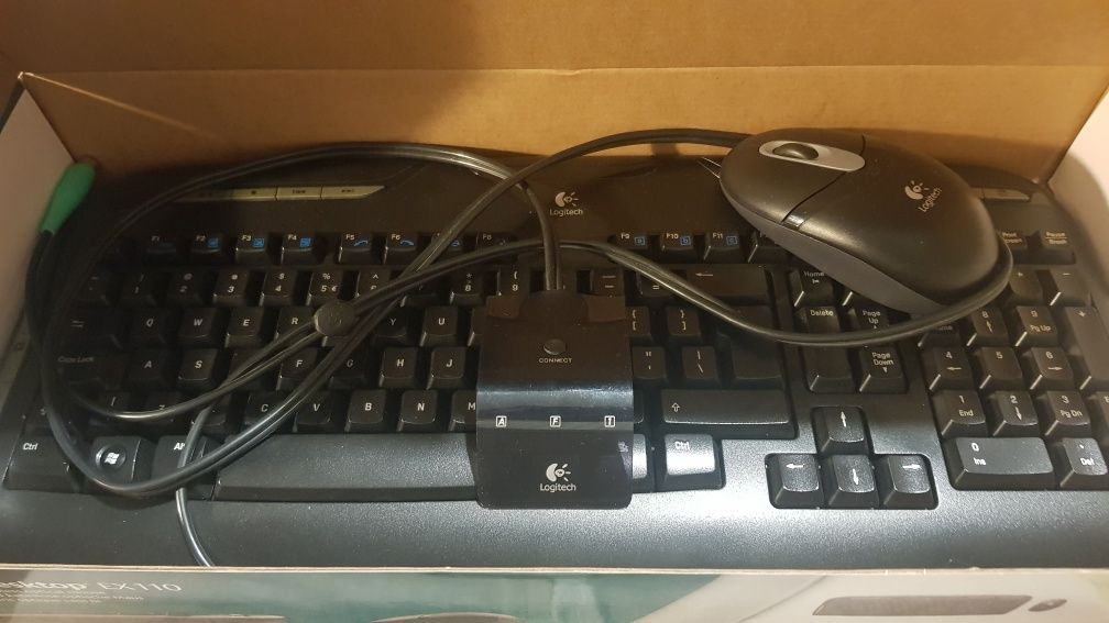 Bezprzewodowy zestaw Logitech EX110 klawiatura i mysz