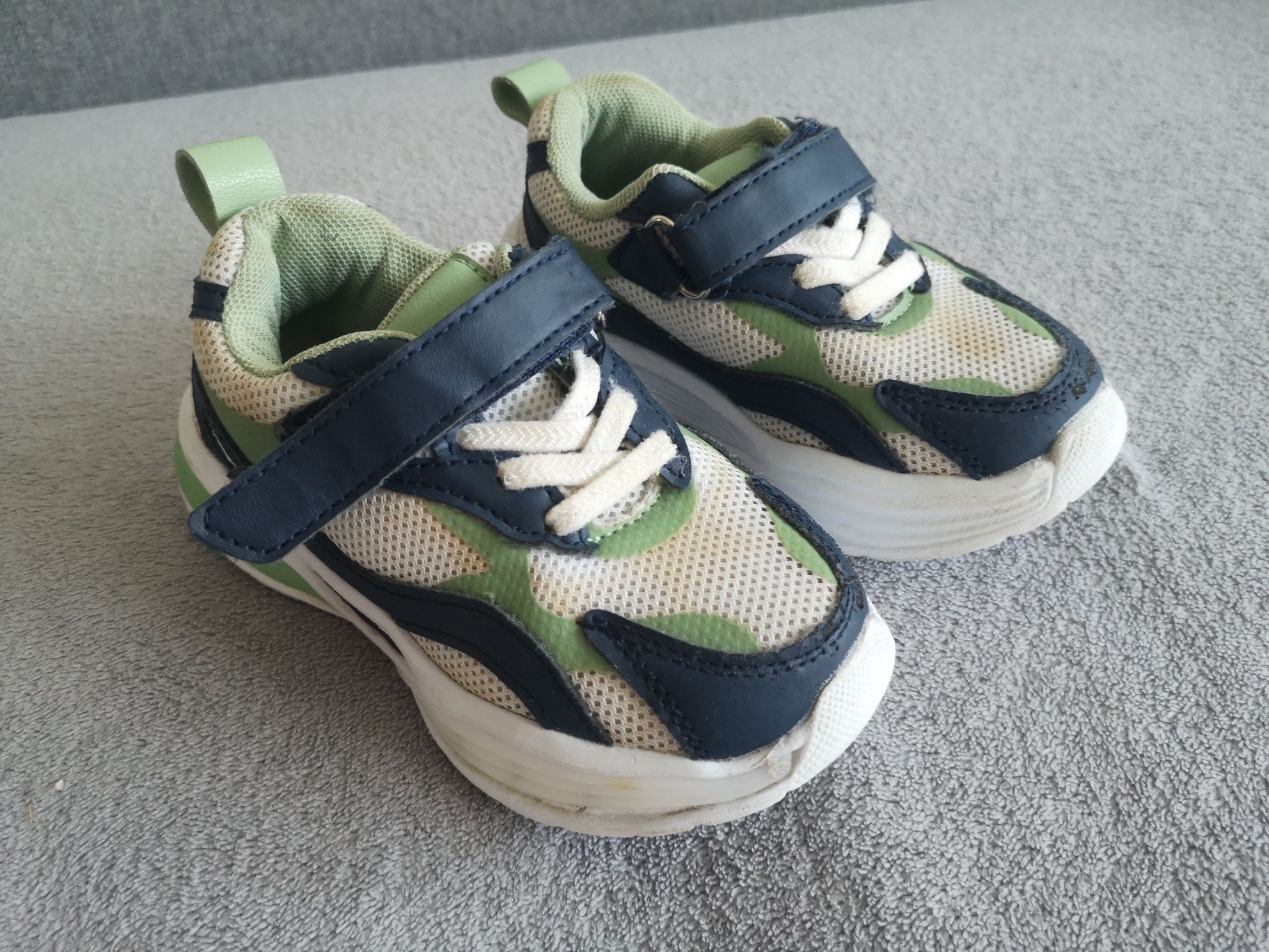 Adidasy świecące