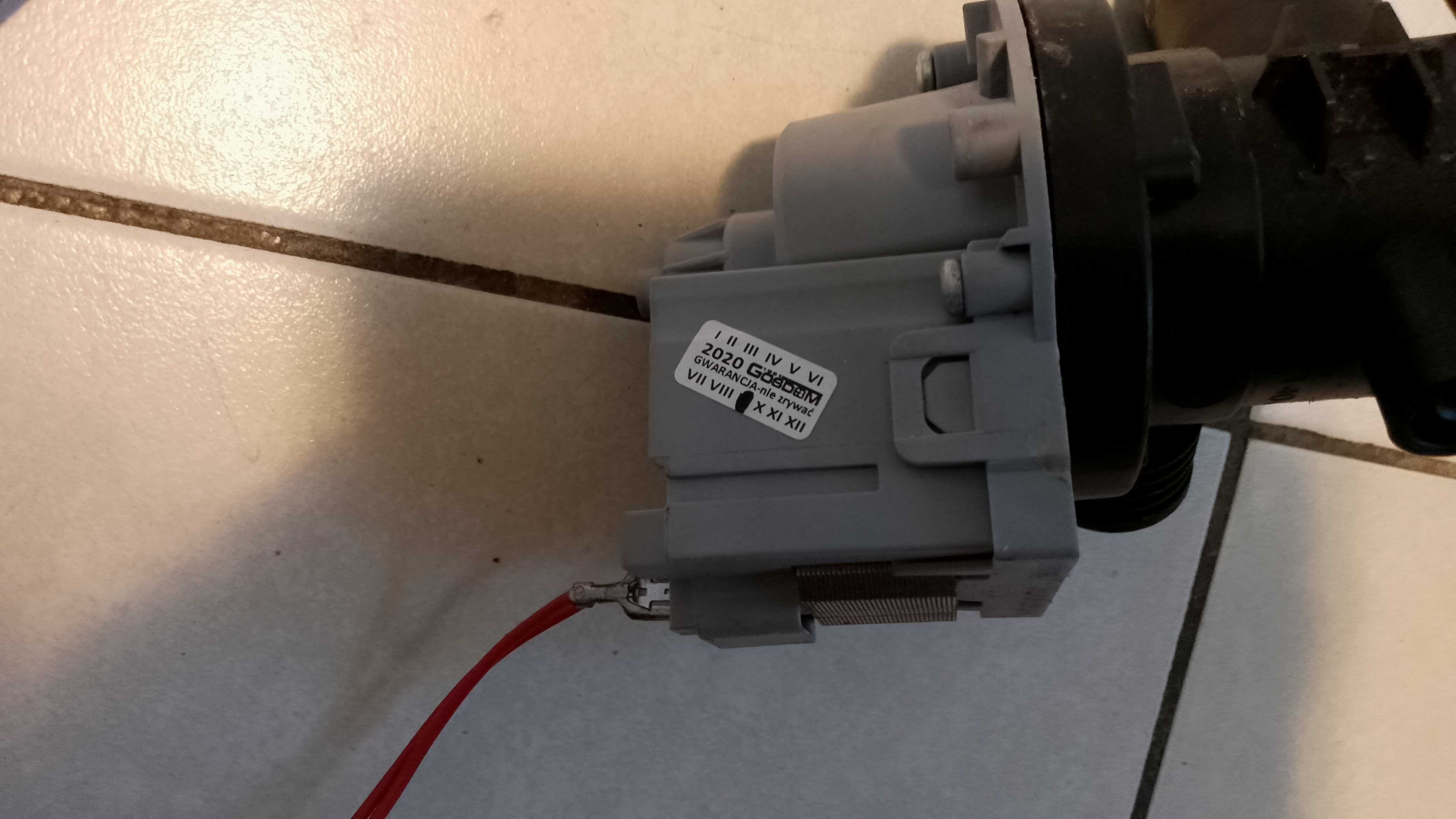 Pompka pralki Indesit WG522TX