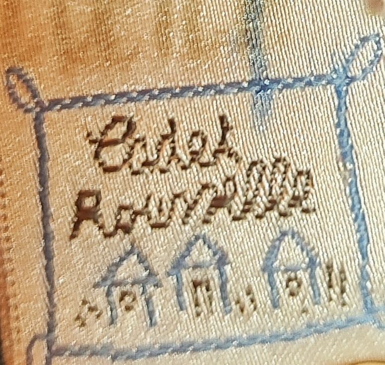 Sukienka na ramiączkach 68