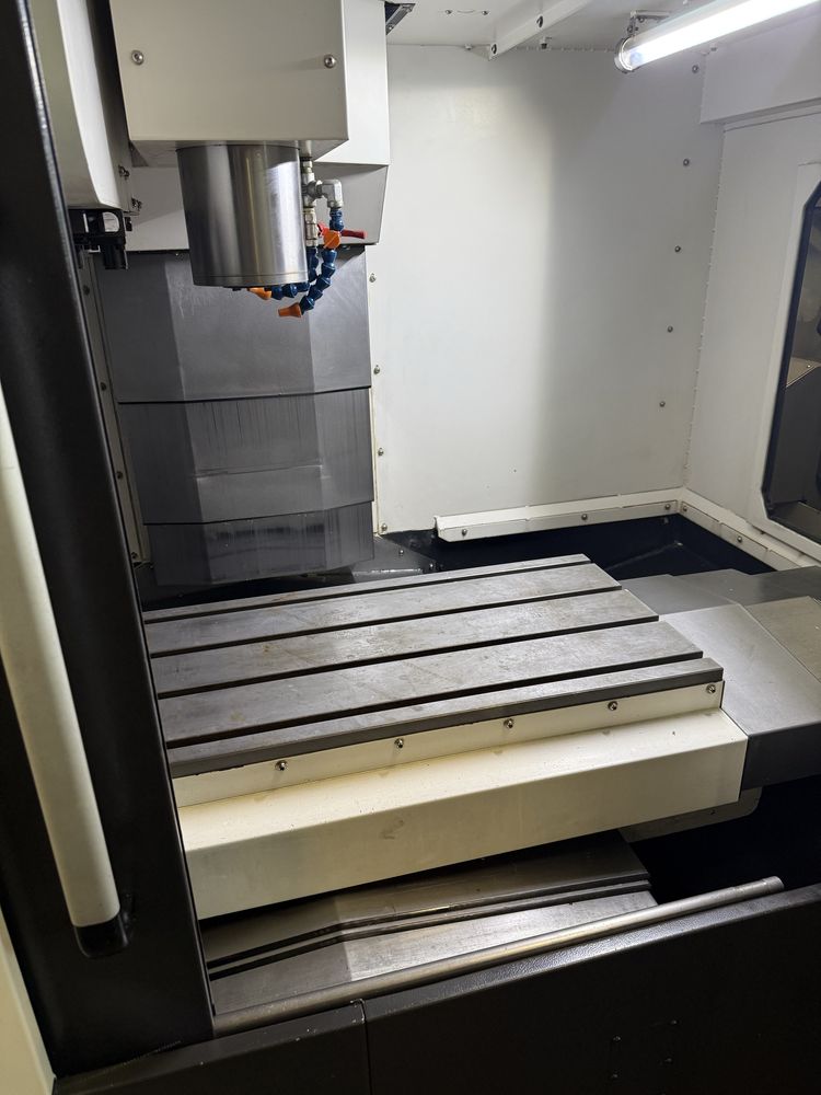 2016 Centrum cnc Hyundai Wia F400
