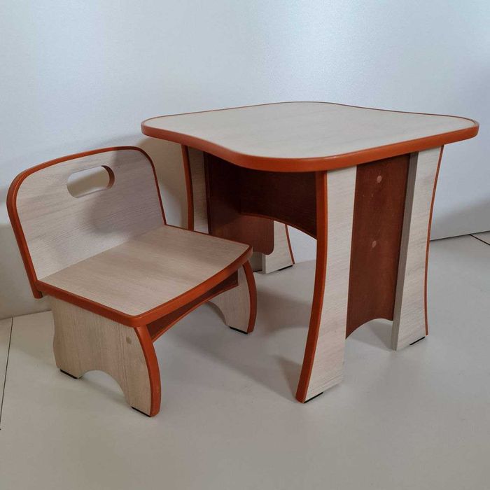 Столик та один стільчик для діток від 1 року для годування та розвитку