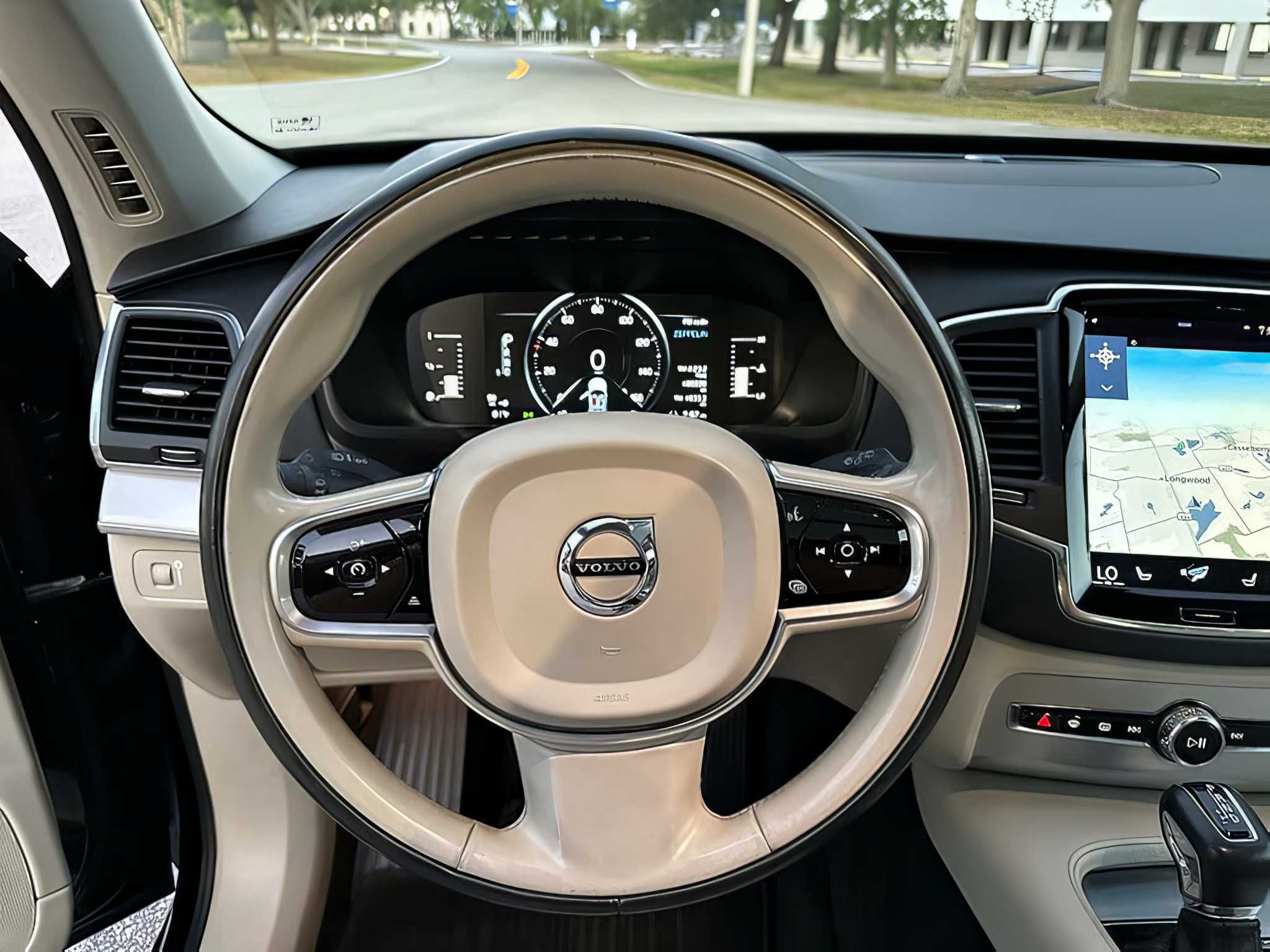 2017 Volvo XC90 T5