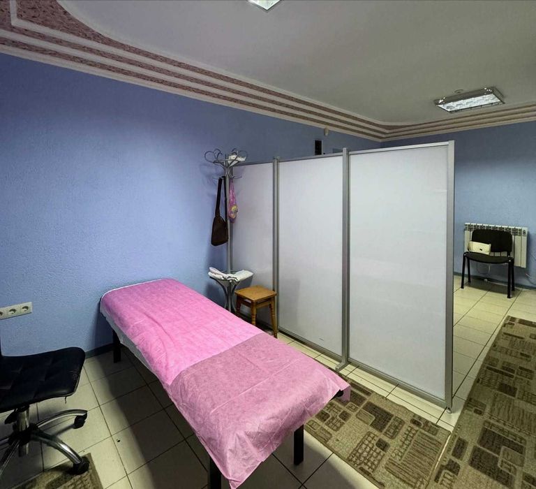 Продається комерційне приміщення