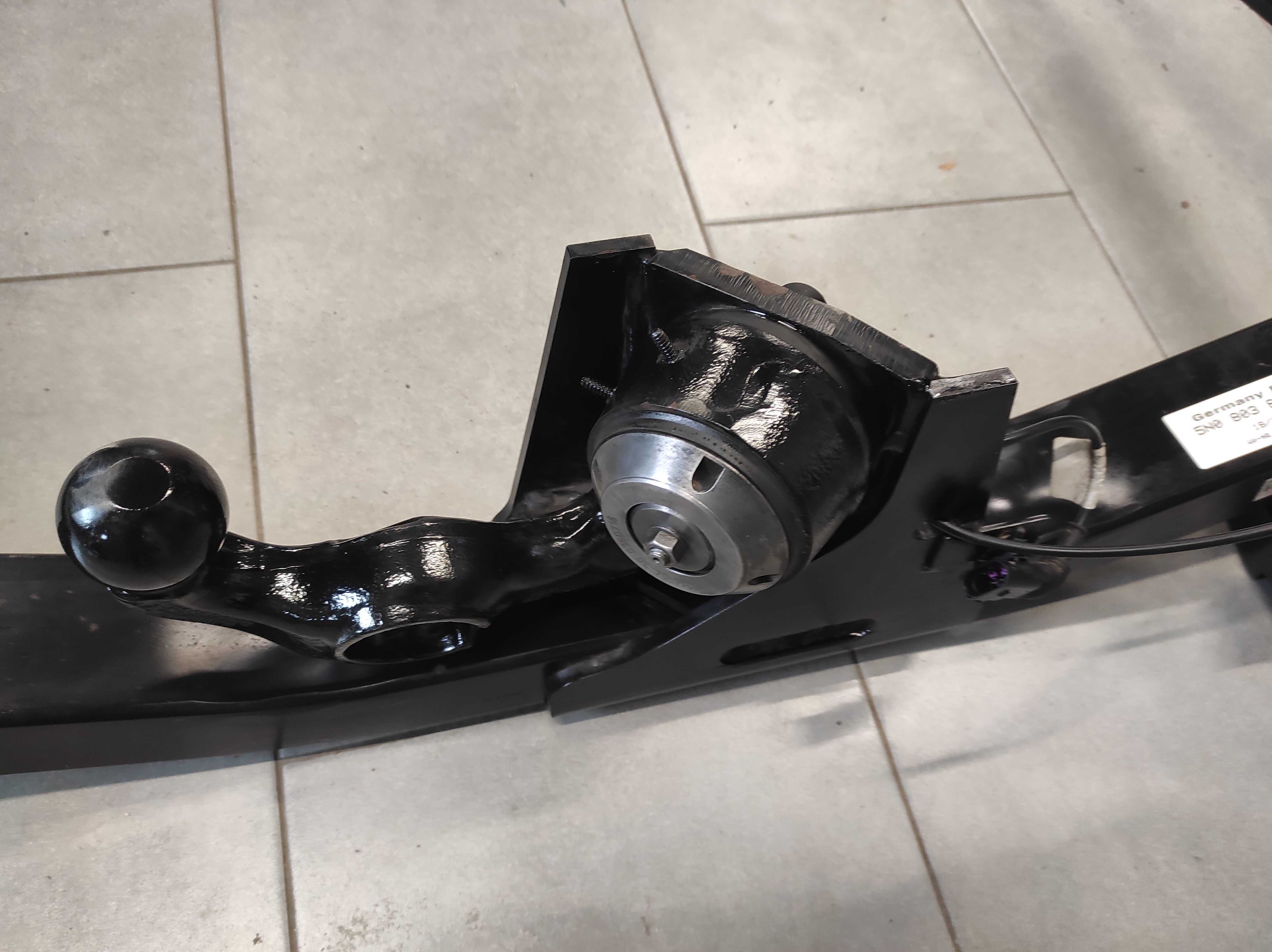 Oryginalny Hak holowniczy VW Tiguan I 5NA