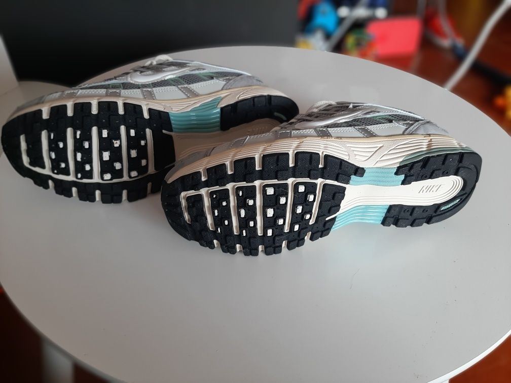 Ténis NOVOS nike P-6000