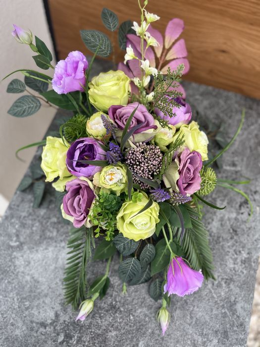 Wiązanka Róże Eustoma Premium