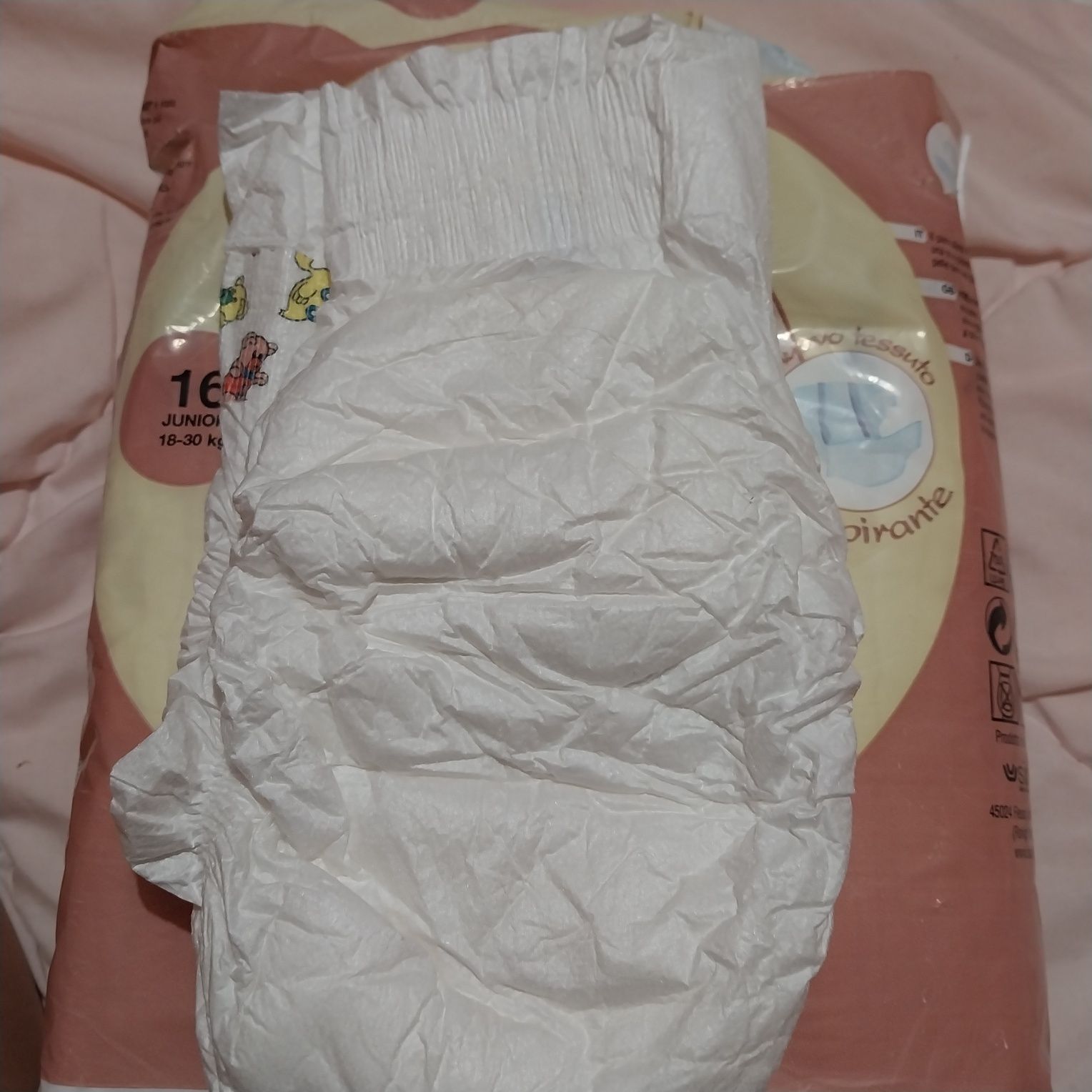 Подгузники 6  (18-30kg)