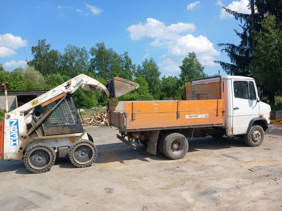 Пісок лісовий і митий, щебінь, відсів також є послуга вивезення сміття