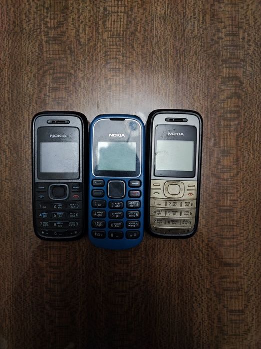 Нокиа 1280,оригинальний  корпус та акумулятор.