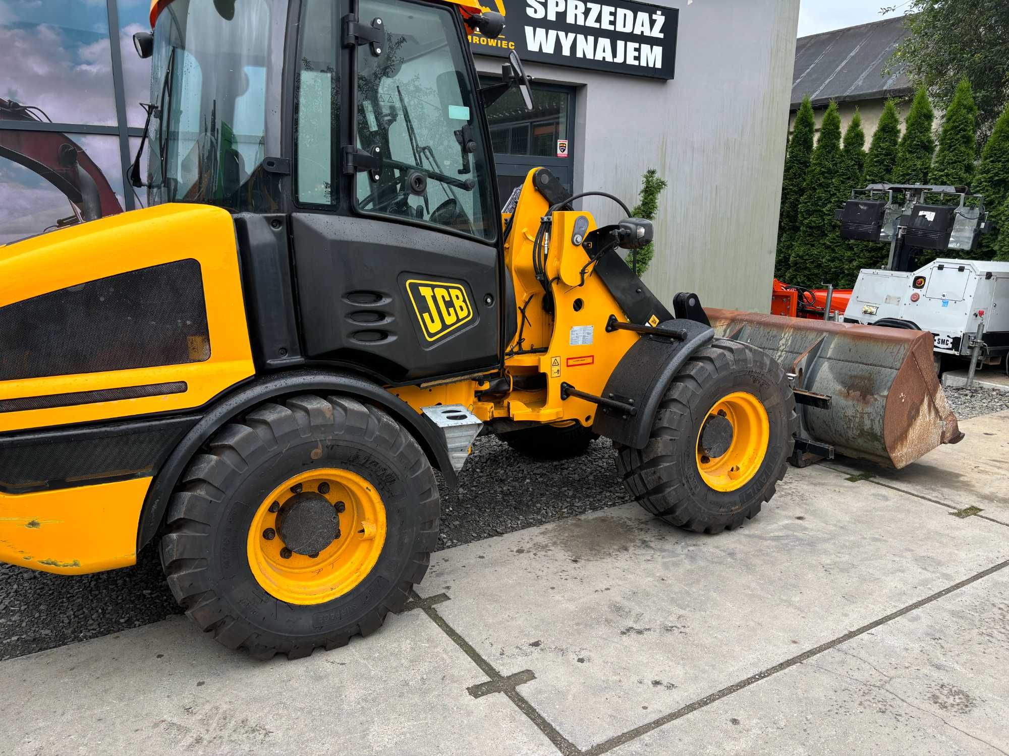 Ładowarka kołowa JCB 407 T4 z 2017r 5063kg NOWE OPONY łyżka widły