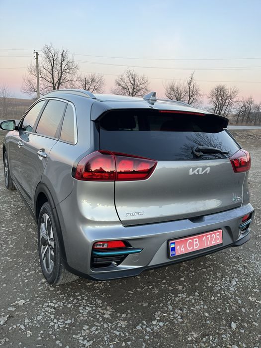 Кіа ніро 64 kw