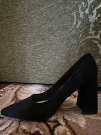 Жіночі туфлі , 38 розмір