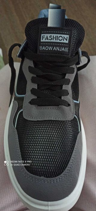 Чоловічі кросівки Нові, 44 розміру, літні.