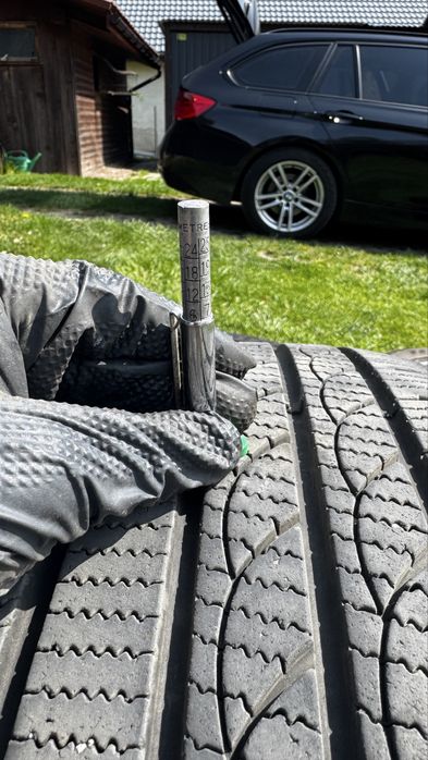 4x Opony zimowe TRACMAX ICE-PLUS S210 225/50 R17 98V XL