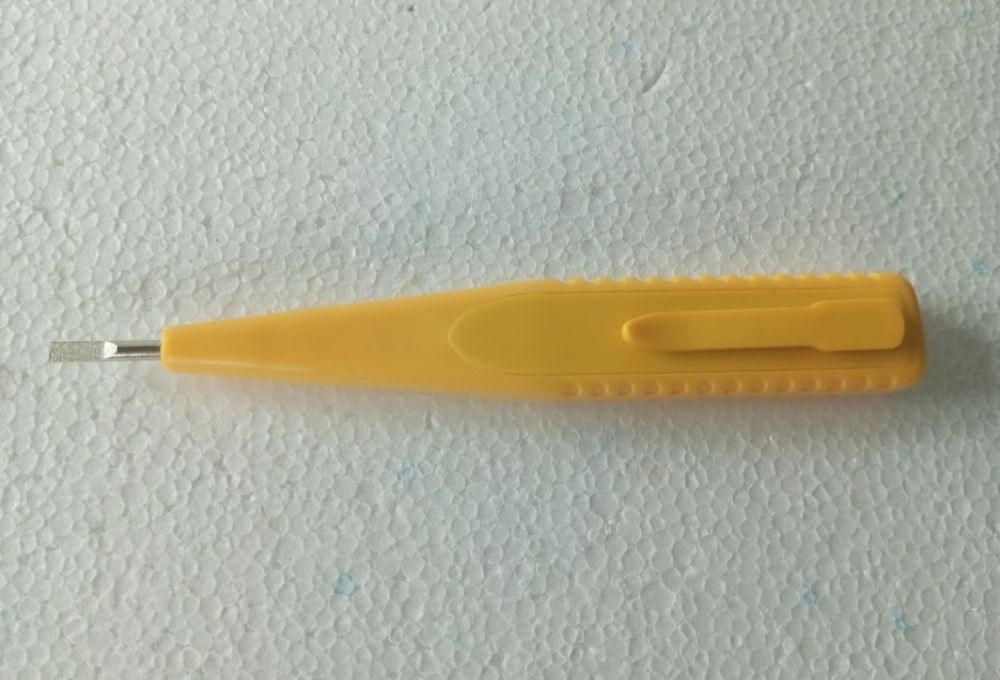 Wskaźnik miernik elektryczny 12 - 250V Deli Tools