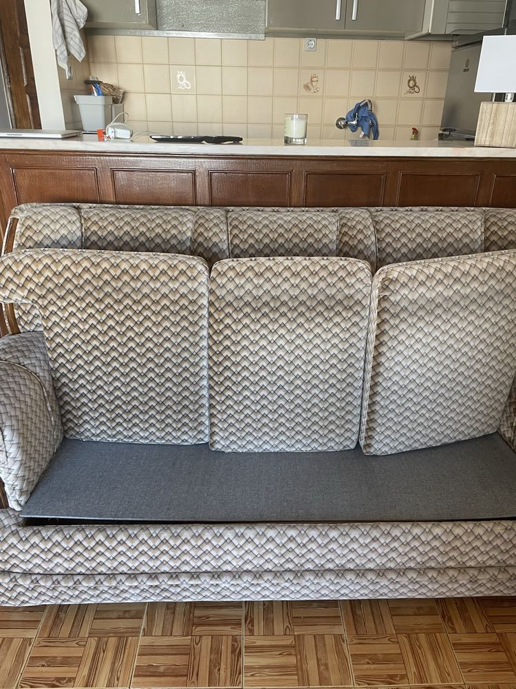 Sofa cama vinatge castanho/bege 3 lugares