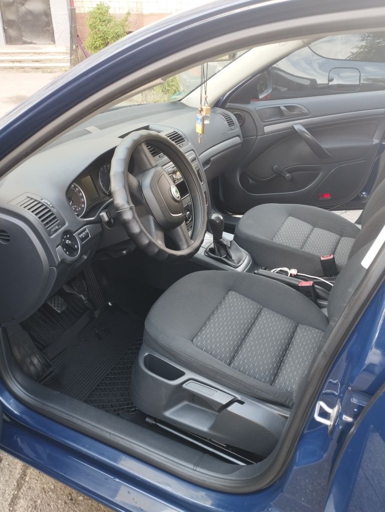 Skoda Octavia A5 2012 1.6 tdi - СУПЕР СТАН!!