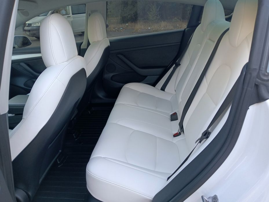 Tesla model 3 performance