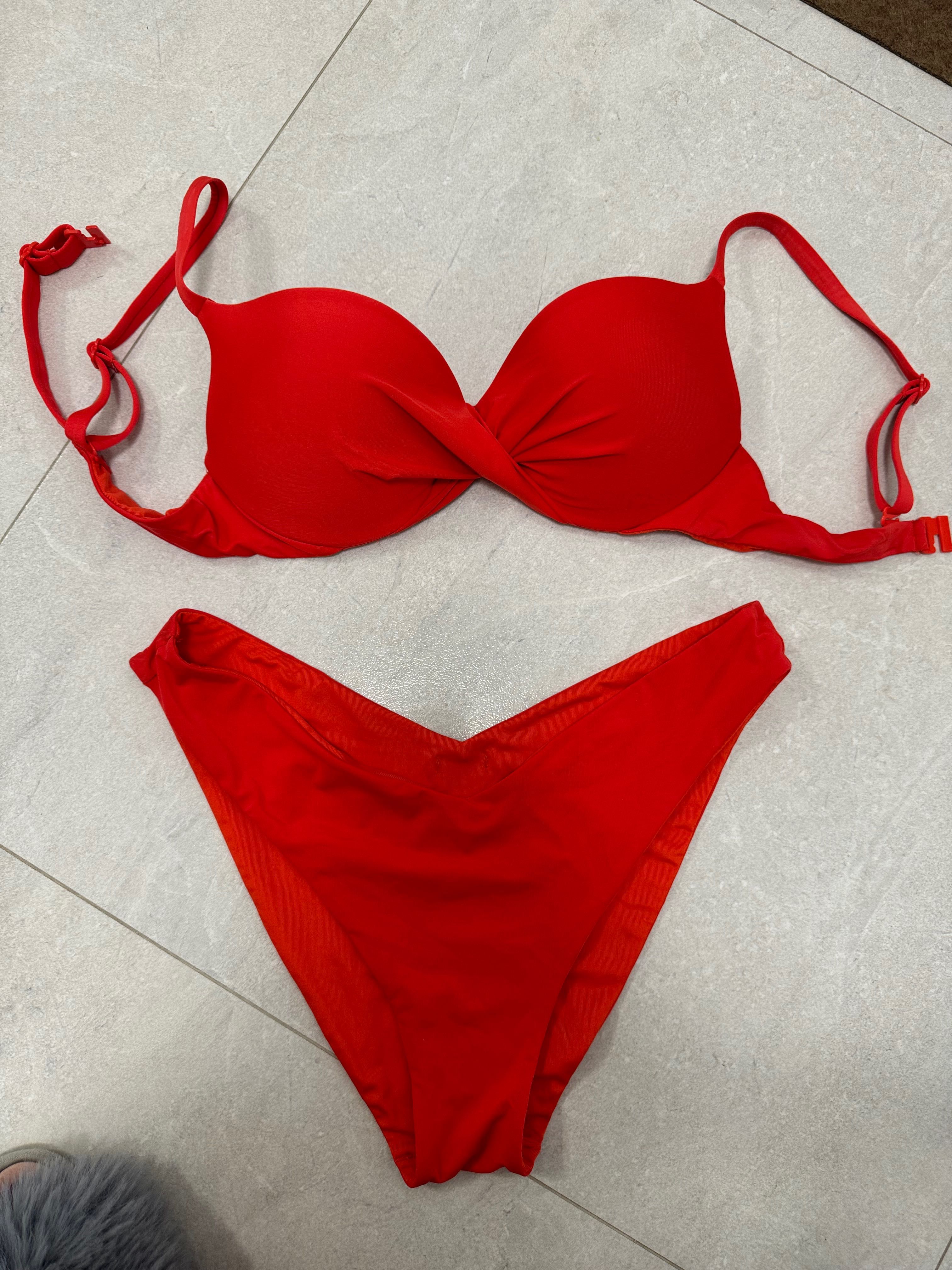 Купальник calzedonia низ s, верх 3 (m)