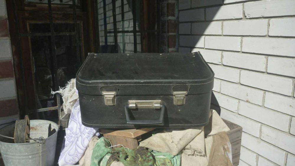 Саквояж чемодан старовинний.