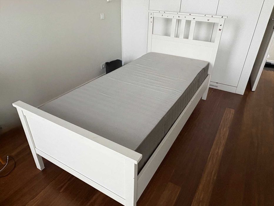 Cama de solteiro Ikea Hemnes + estrado + Colchão Hovag 90x200