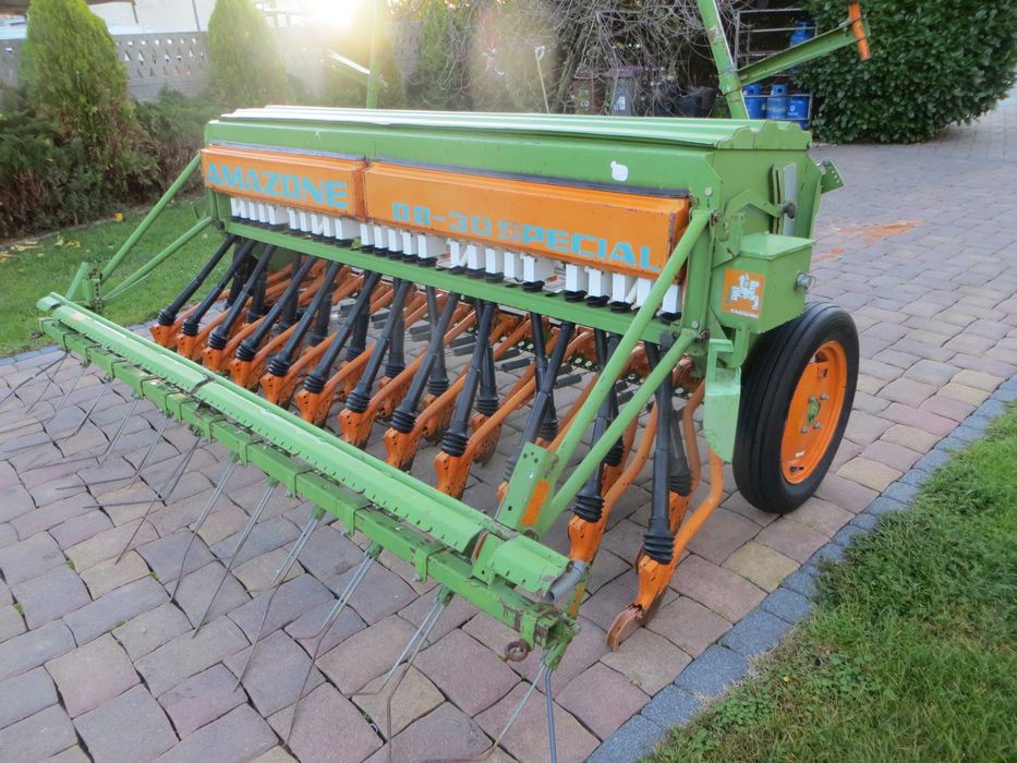 Siewnik Amazone D8-30 Special szer 3 m.