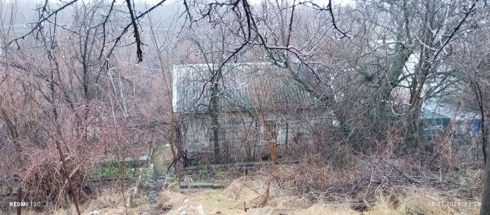 Продам участок с домиком