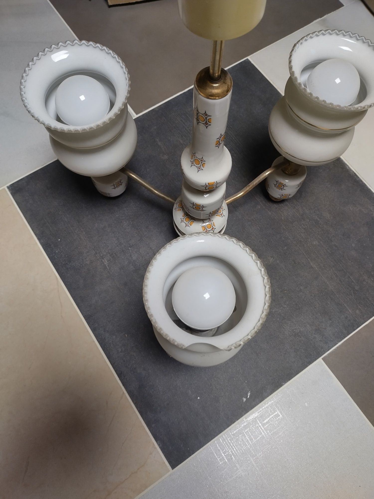 Żyrandol porcelanowy 3 żarówki