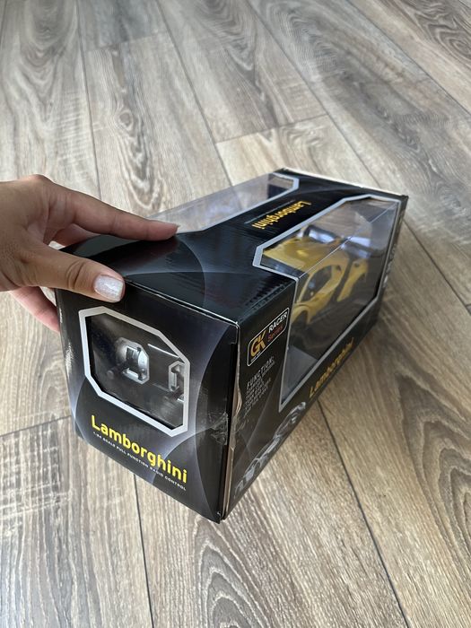 Машина на радіокеруванні lamborghini  1:24 жовта