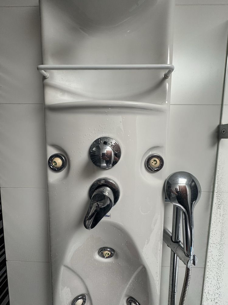 Coluna de Duche com Hidromassagem